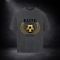 Schwarzes Oversized T-Shirt mit goldenem „Elite Football“ Fußball-Print, freigestelltes Produktbild auf dunklem Hintergrund, Premium Streetwear Design