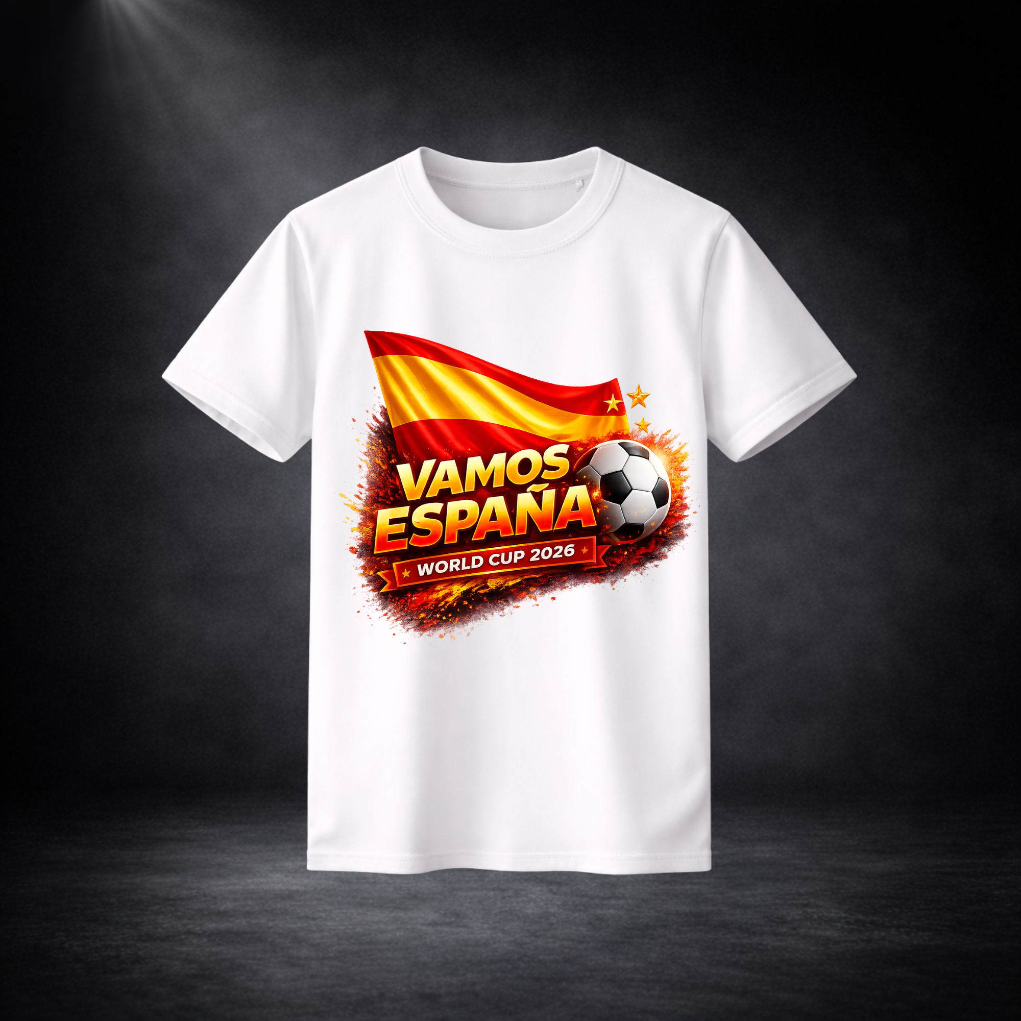 Weißes T-Shirt mit Spanien-Fußballdesign „VAMOS ESPAÑA – WORLD CUP 2026“, inklusive Flagge, Fußball und dynamischen Farbeffekten auf dunklem Hintergrund