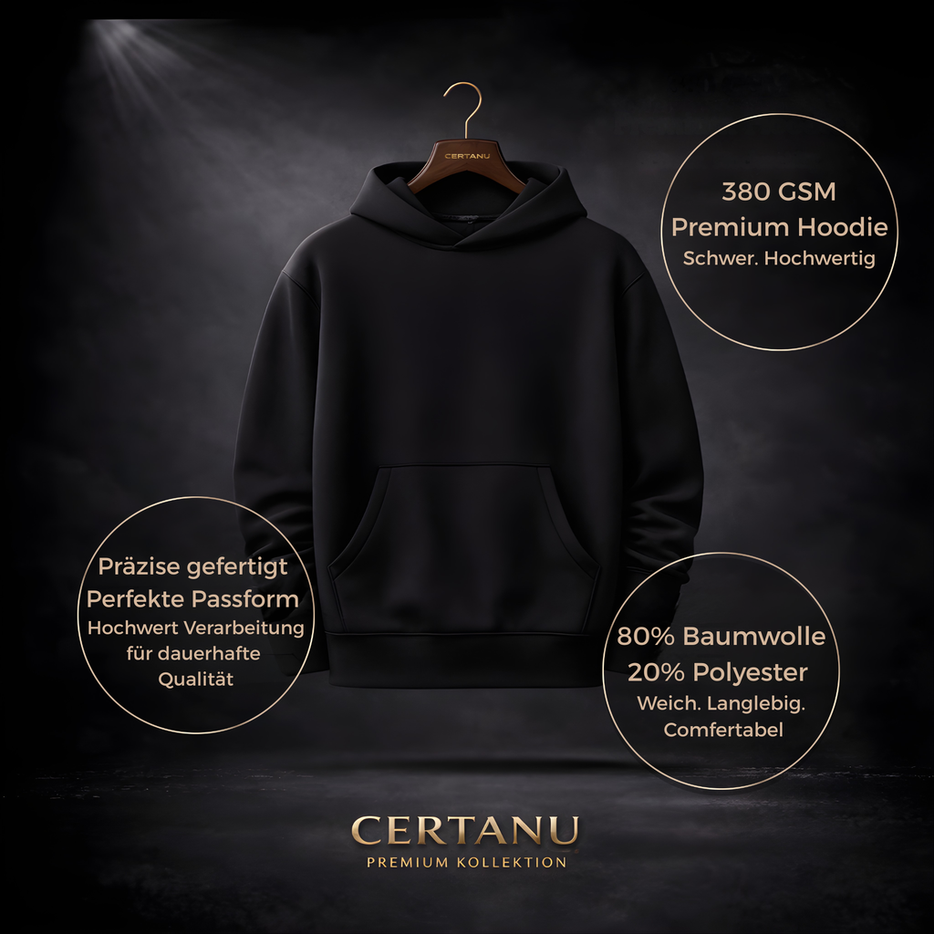 Schwarzer Premium-Hoodie auf Holzkleiderbügel vor dunklem Studio-Hintergrund, mit hervorgehobenen Produktinfos: 380 GSM, hochwertige Verarbeitung, perfekte Passform sowie Materialangabe 80 % Baumwolle und 20 % Polyester, darunter „CERTANU Premium Kollektion“