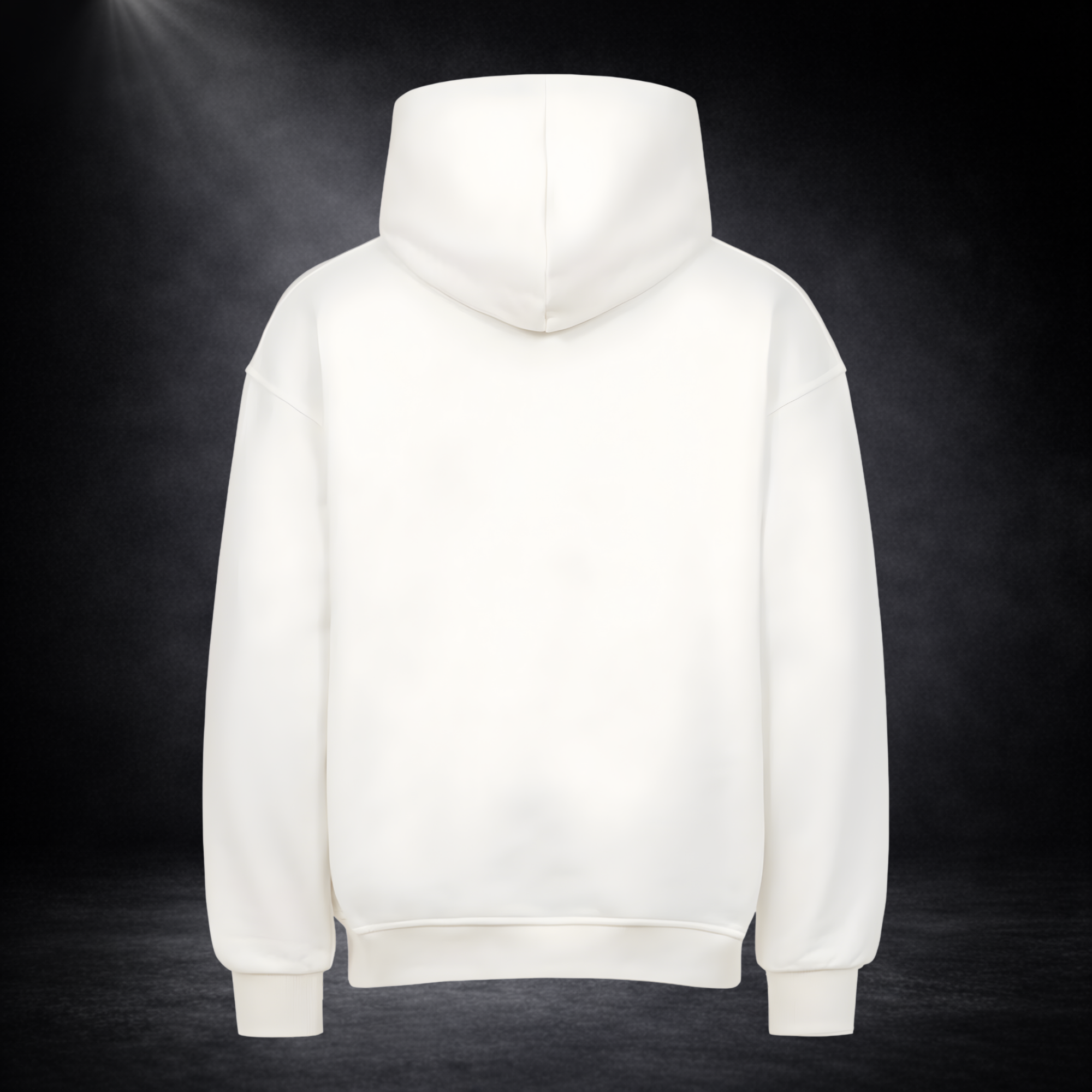 Rückansicht eines weißen Hoodies ohne Druck, freigestellt vor dunklem Studio-Hintergrund mit Spotlight